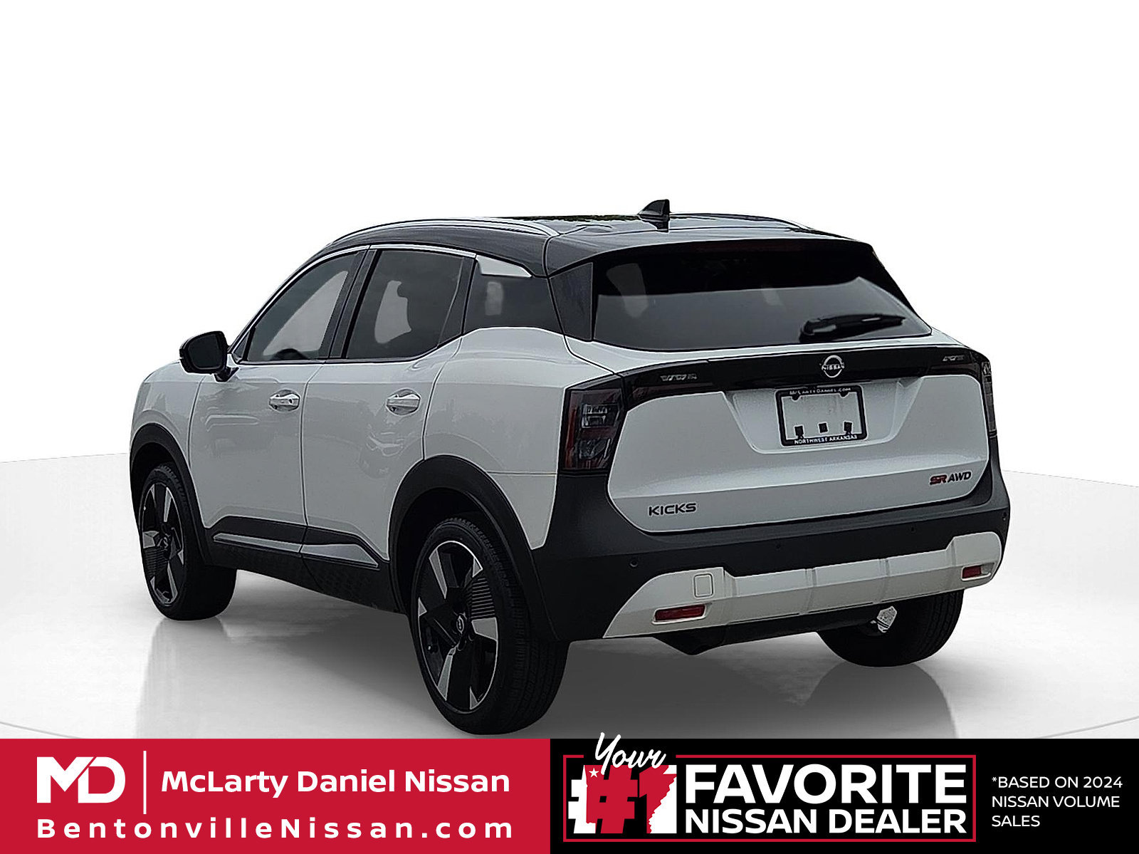 Used 2025 Nissan Kicks SR AWD/4WD image 4