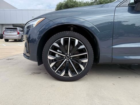 Certified 2026 Volvo XC60 B5 Ultra w/ Protection Package Premier AWD/4WD image 9