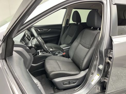 Used 2019 Nissan Rogue SV AWD/4WD image 8