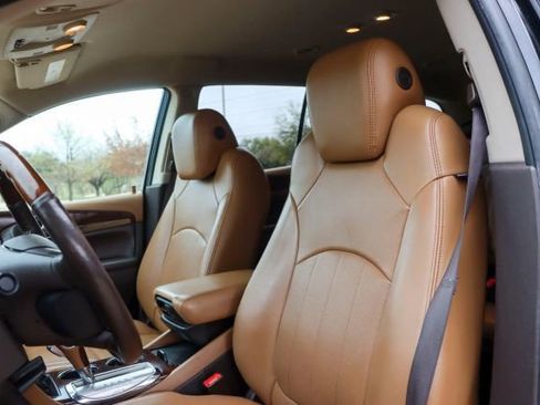 Used 2017 Buick Enclave Leather image 14