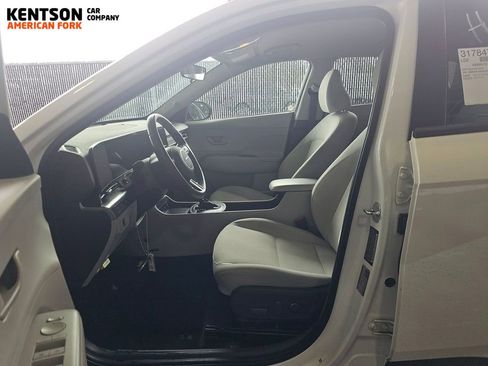Used 2025 Hyundai Kona SEL AWD/4WD image 4