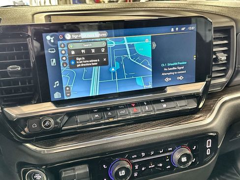 Used 2025 Chevrolet Silverado 1500 LT image 21