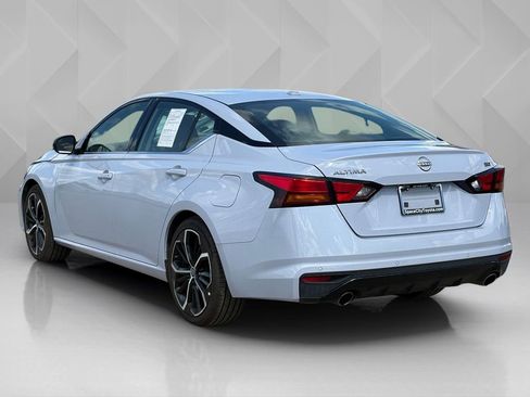 Used 2024 Nissan Altima 2.5 SR FWD image 7