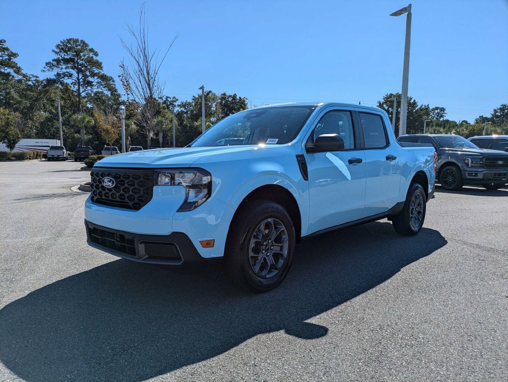 New 2026 Ford Maverick XLT w/ Equipment Group 301A AWD/4WD image 8