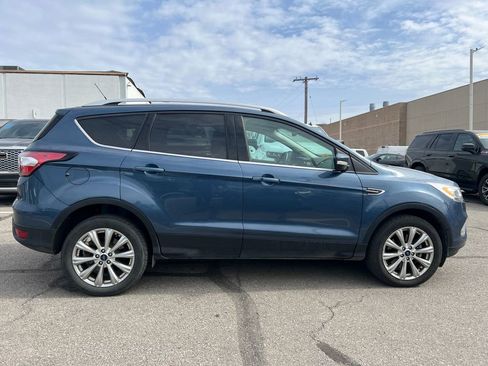 Used 2018 Ford Escape Titanium image 2