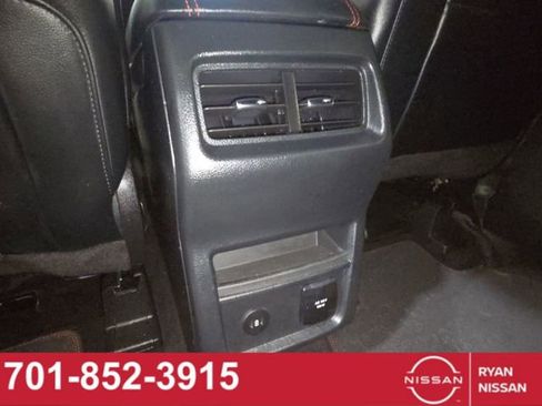 Used 2023 Ford Edge ST-Line image 35