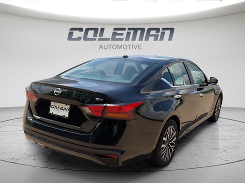 Used 2024 Nissan Altima 2.5 SV FWD image 5