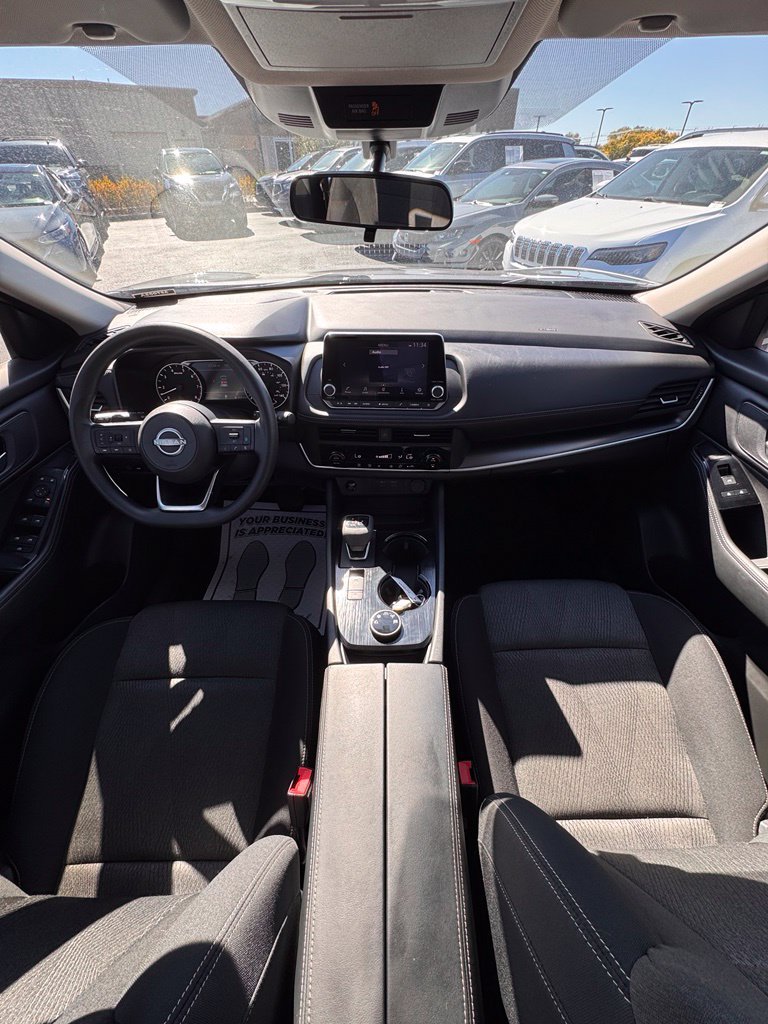 Used 2024 Nissan Rogue SV AWD/4WD image 18