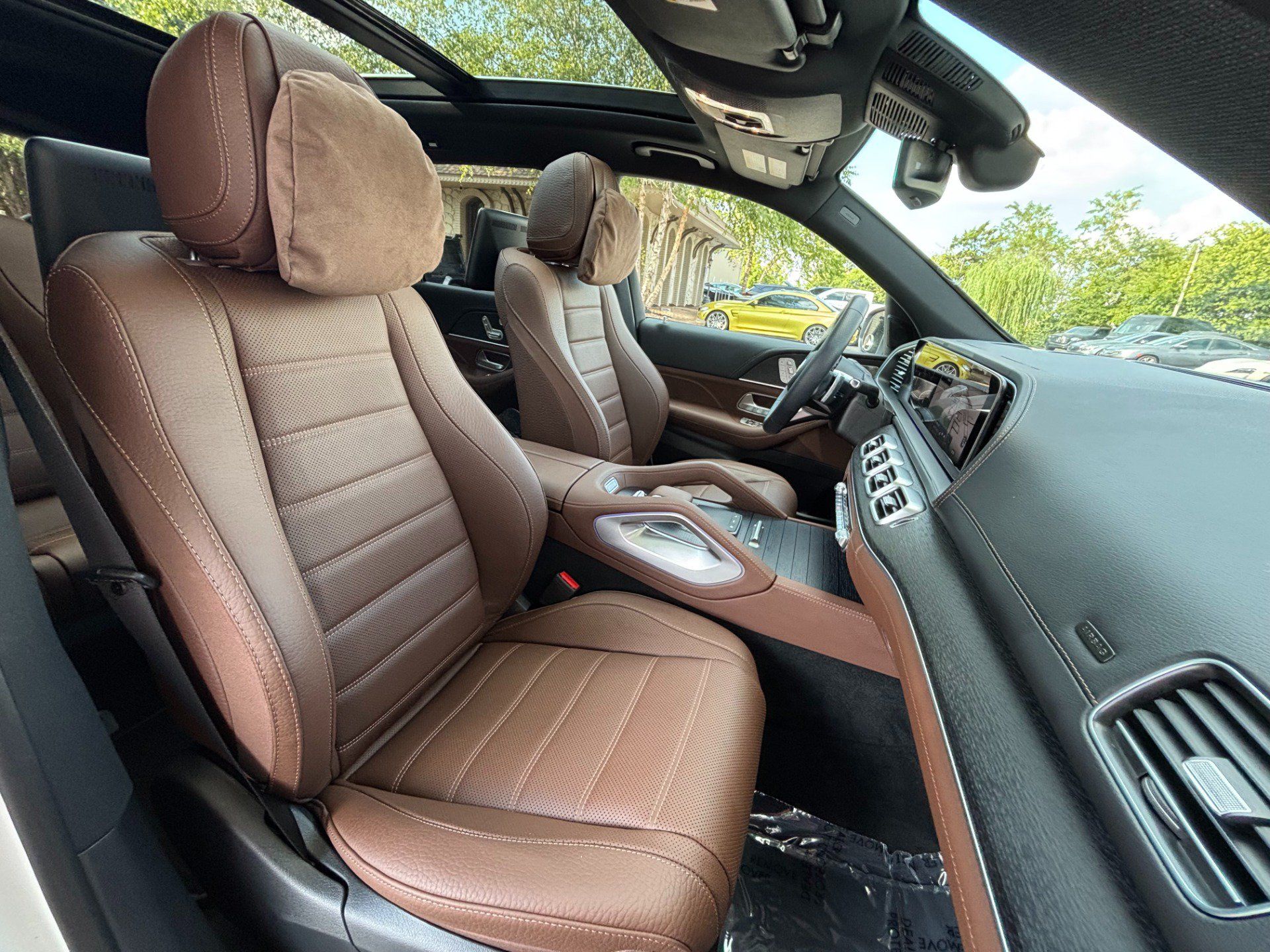 Used 2026 Mercedes-Benz GLS 580 4MATIC image 28