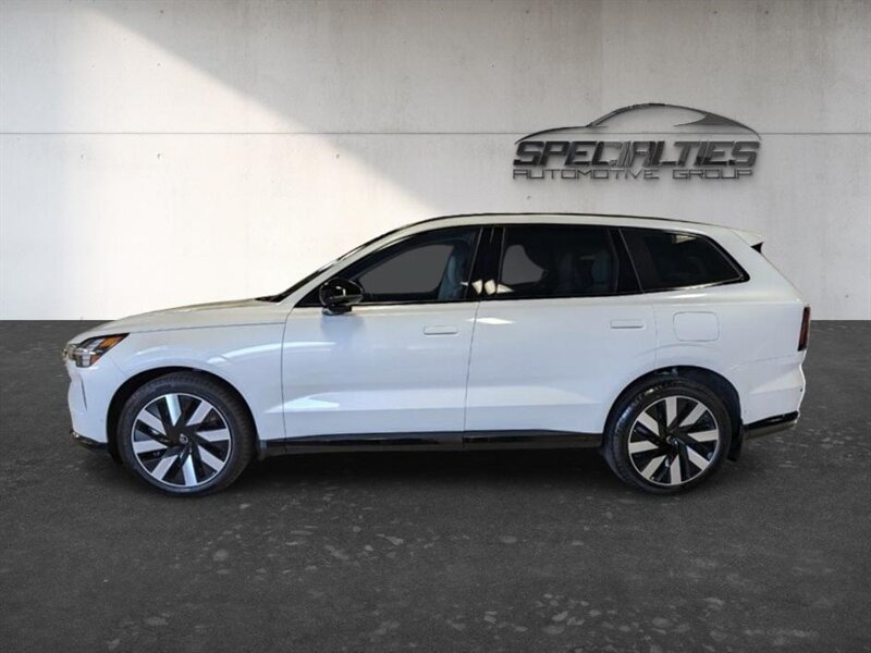 Used 2025 Volvo EX90 Ultra AWD/4WD image 7