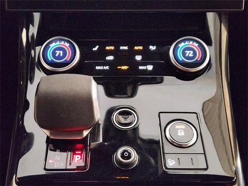 Used 2023 Land Rover Range Rover Sport SE Dynamic image 19