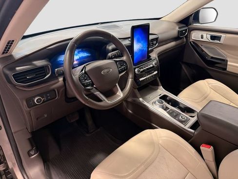 Used 2021 Ford Explorer Platinum w/ Equipment Group 601A AWD/4WD image 10