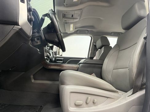 Used 2019 GMC Sierra 2500 SLT w/ Duramax Plus Package AWD/4WD image 15