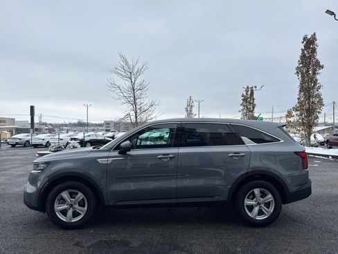 Used 2023 Kia Sorento LX image 15