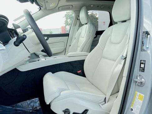 New 2026 Volvo XC60 B5 Ultra w/ Protection Package Premier image 13