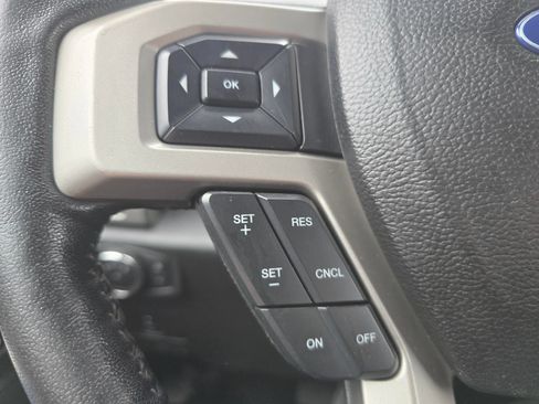 Used 2017 Ford F250 Lariat w/ Lariat Value Package AWD/4WD image 25