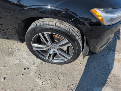 Used 2019 Volvo XC60 T5 Momentum w/ Premium Package AWD/4WD image 23