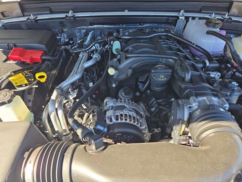 New 2025 Jeep Gladiator Sport image 11