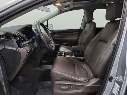 Used 2023 Honda Odyssey Touring image 12
