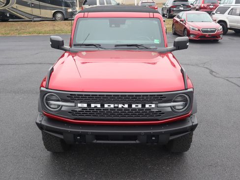 Used 2021 Ford Bronco Badlands image 3