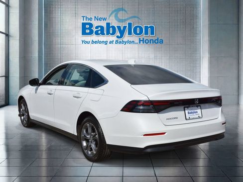 Used 2023 Honda Accord EX image 3