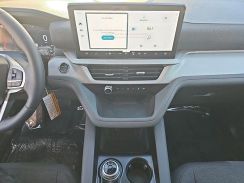 New 2026 Ford Explorer Active image 21