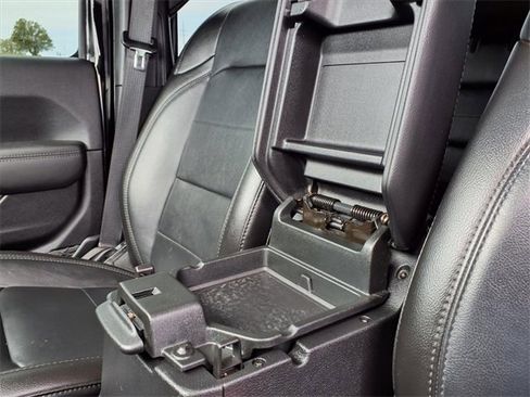 Used 2021 Jeep Wrangler Unlimited Sahara image 45