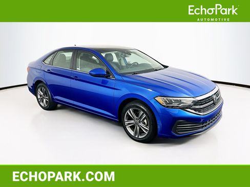 Used 2024 Volkswagen Jetta SE FWD image 1