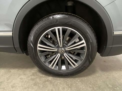 Used 2024 Volkswagen Tiguan SE image 7