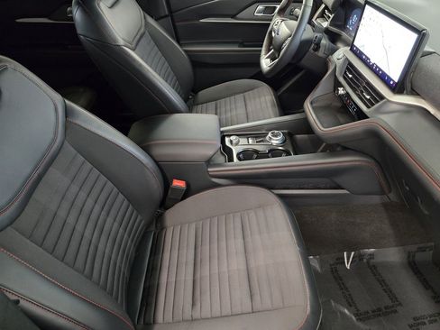 New 2026 Ford Explorer ST-Line w/ ST-Line Street Pack RWD image 13