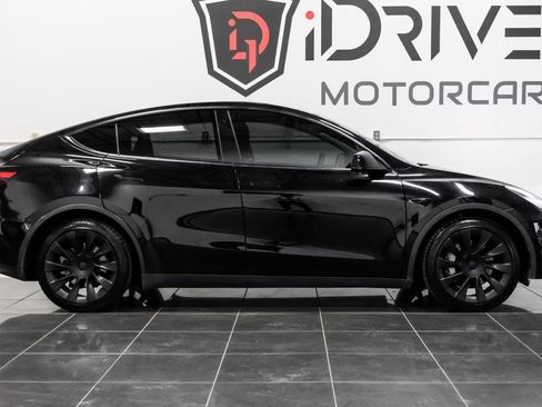 Used 2021 Tesla Model Y Long Range AWD/4WD image 7