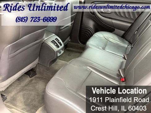 Used 2011 Ford Taurus Limited FWD image 29
