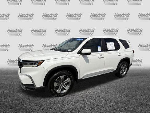 Used 2025 Honda Pilot EX-L image 11