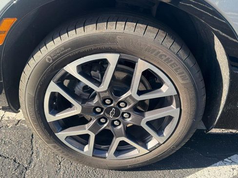 Used 2025 Chevrolet Blazer RS image 9