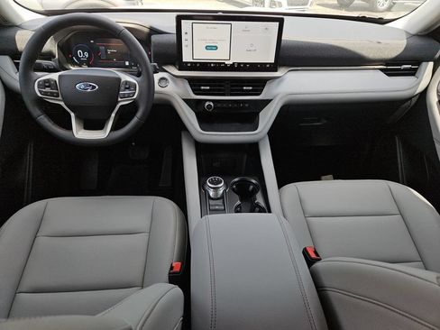 New 2026 Ford Explorer Active w/ Active Comfort Package RWD image 5