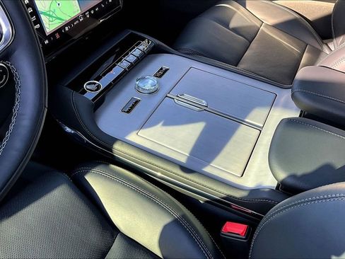 New 2025 Lincoln Navigator Reserve w/ Jet Appearance Package image 8