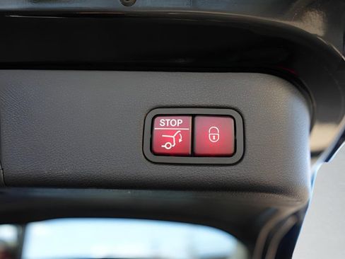 Used 2019 Mercedes-Benz GLE 63 AMG 4MATIC w/ Premium 3 Package image 18