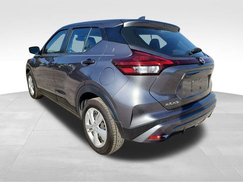 Used 2023 Nissan Kicks S image 6