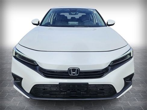 Used 2023 Honda Civic Touring image 2