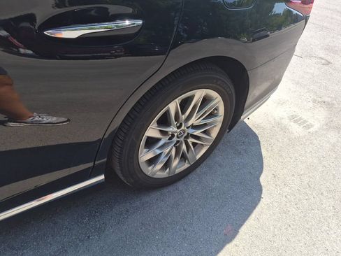 Used 2021 Lexus LS 500 AWD w/ Interior Upgrade Package image 4