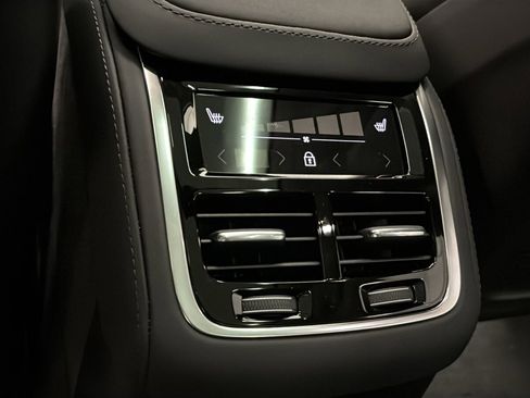 New 2026 Volvo XC90 T8 Plus w/ Protection Package Premier image 28