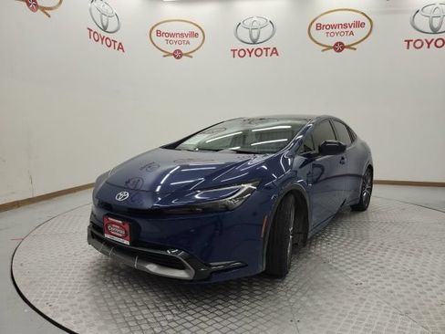 Used 2024 Toyota Prius XLE AWD/4WD image 2
