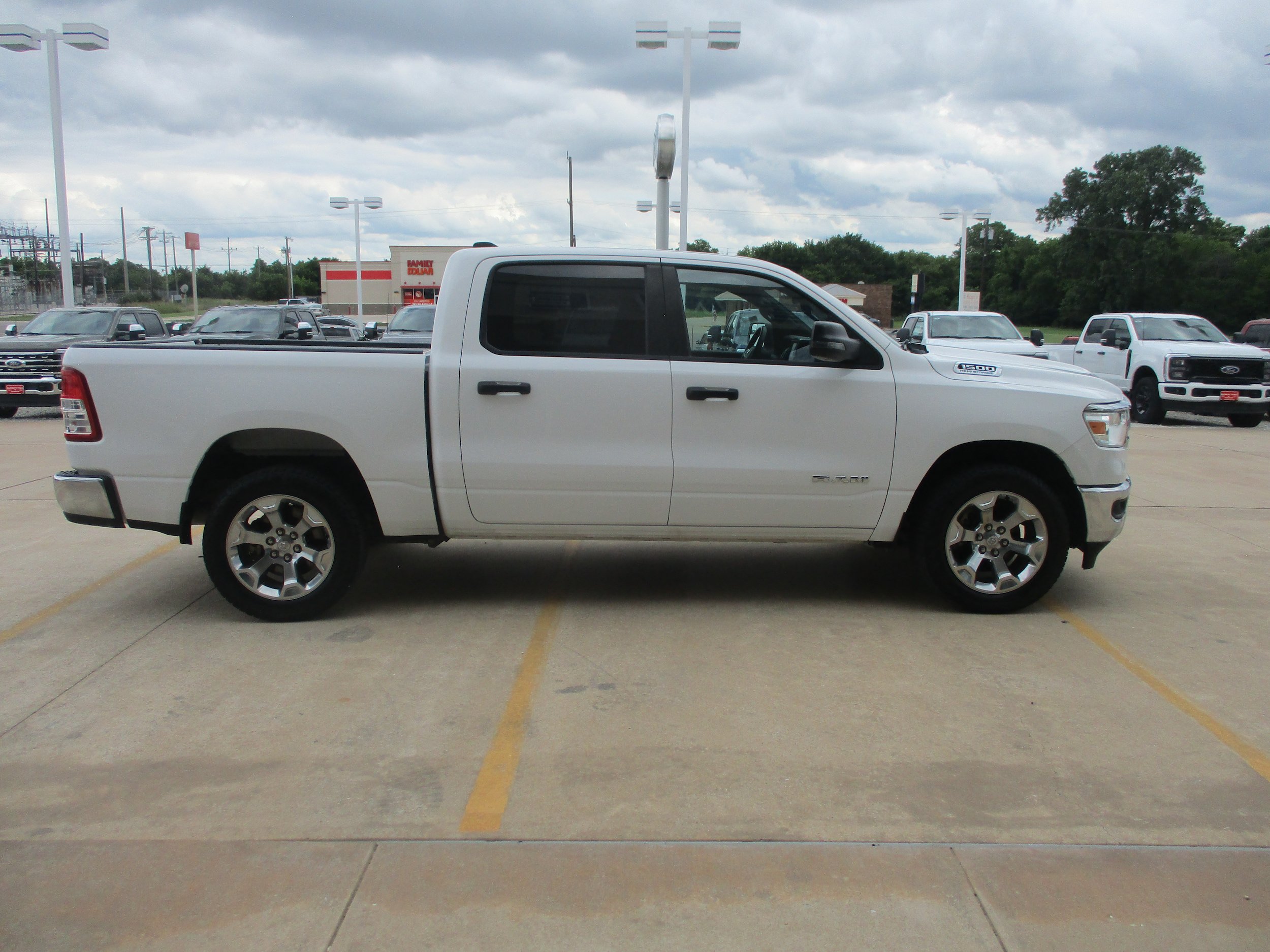 Used 2023 RAM 1500 Lone Star AWD/4WD image 9