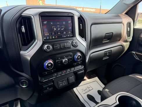 Used 2023 GMC Sierra 2500 SLE w/ SLE Value Package; image 29