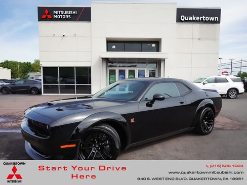 Used 2023 Dodge Challenger R/T Scat Pack RWD image 1