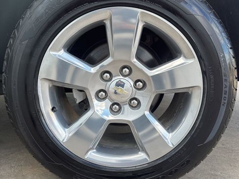 Used 2018 Chevrolet Suburban Premier AWD/4WD image 22