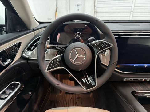 Used 2026 Mercedes-Benz E 350 Sedan image 21