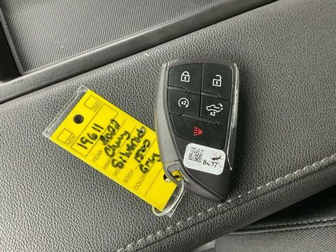 Used 2022 Chevrolet Silverado 1500 LT image 24