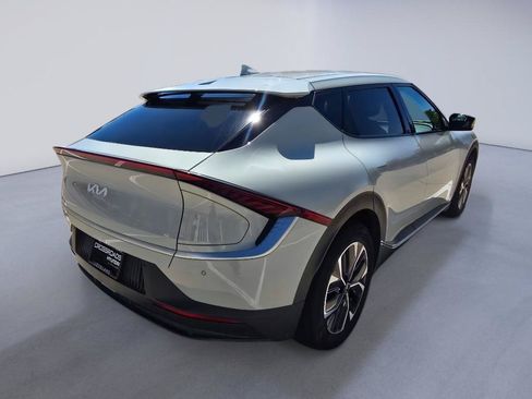 Used 2024 Kia EV6 Light AWD/4WD image 6