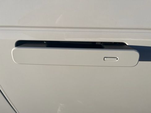 Used 2023 Land Rover Range Rover Velar R-Dynamic S image 51